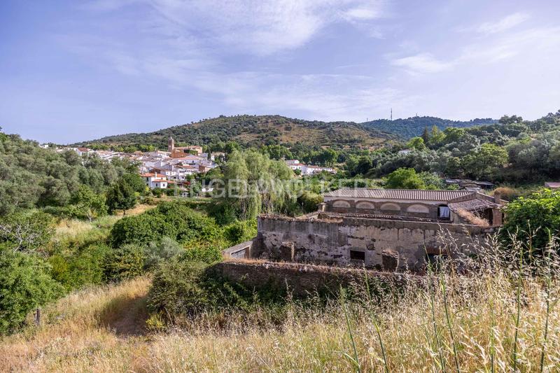 Foto 8295b8a6-e089-4624-ac17-bb29b9b14423. Masia amb calefacció a Almonaster la Real