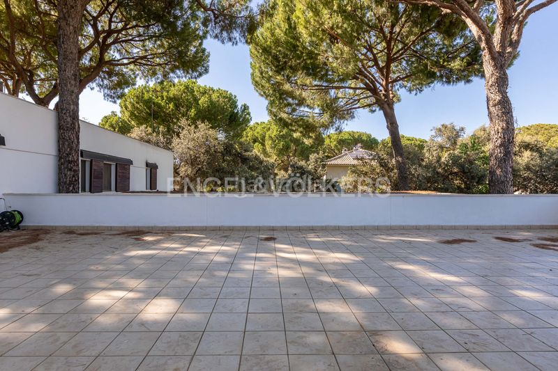 Foto 4899639a-c592-42fc-ba63-a76da4121bb9. Casa amb calefacció aparcament piscina a Bollullos de la Mitación