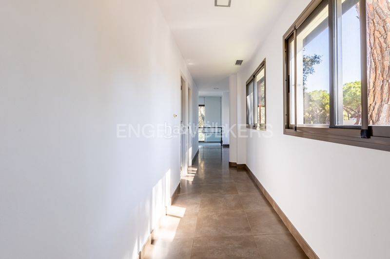 Foto b8c10ae7-71dd-493c-b100-4ac4f6be542e. Casa amb calefacció aparcament piscina a Bollullos de la Mitación