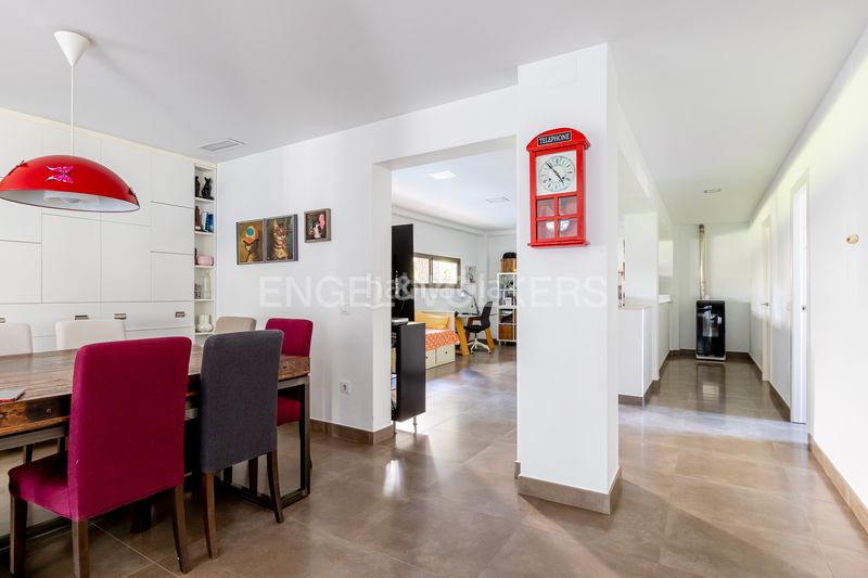 Foto c56d6848-aecd-4042-9357-94225c1b5445. Casa amb calefacció aparcament piscina a Bollullos de la Mitación