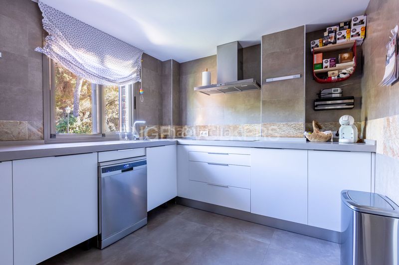 Foto d98fb502-390c-423e-8551-306facc85cc9. Casa amb calefacció aparcament piscina a Bollullos de la Mitación