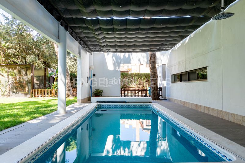 Foto e9703318-1118-4e92-8643-521a3dba8368. Casa amb calefacció aparcament piscina a Bollullos de la Mitación