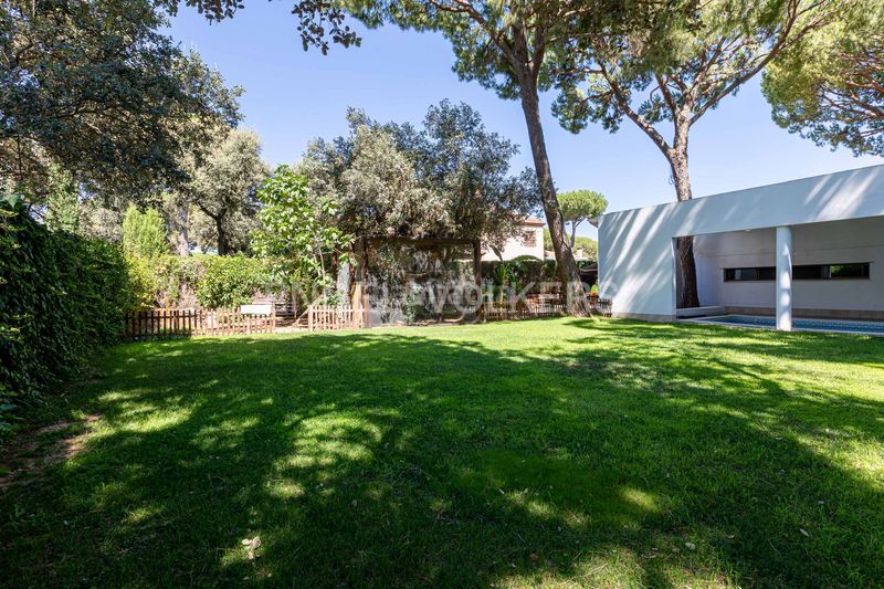 Foto fe46f65c-ffdf-453f-8b72-b6252506fdea. Casa amb calefacció aparcament piscina a Bollullos de la Mitación