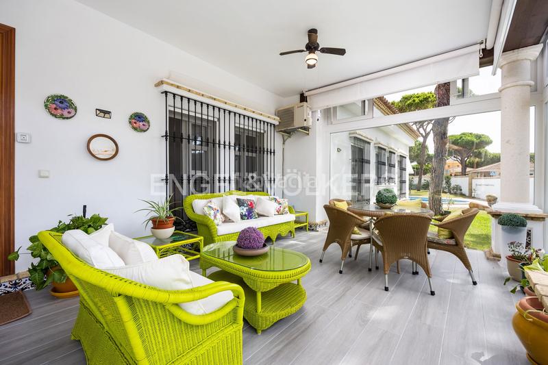 Foto 06c4776b-553e-42b6-85c5-0488cce46fd2. Haus mit heizung parking pool in La Barrosa Chiclana de la Frontera