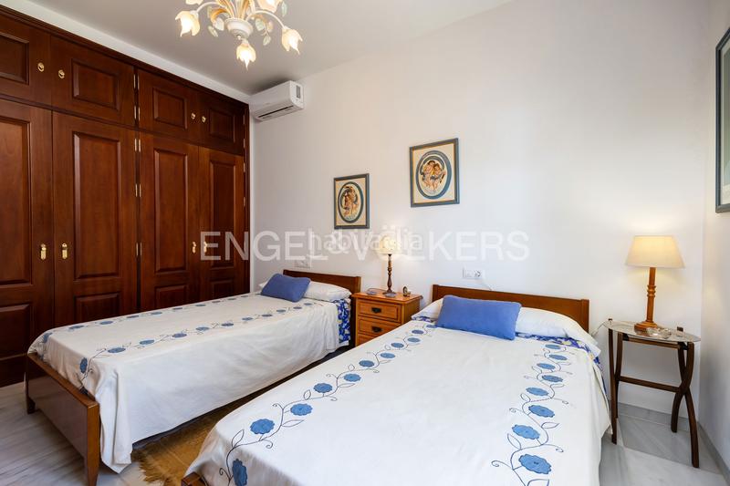 Foto d6bb76d7-4d69-417b-b6c1-732d74665e40. Haus mit heizung parking pool in La Barrosa Chiclana de la Frontera