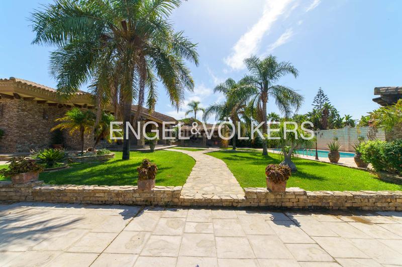 Foto 20af413a-456c-4fb3-a671-f0c9945395bb. Casa amb calefacció aparcament piscina a Los Franceses - La Vega Chiclana de la Frontera