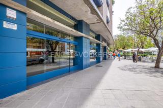 Location Appartement à San Bernardo. Excepcional local comercial de esquina en prado de san sebastián