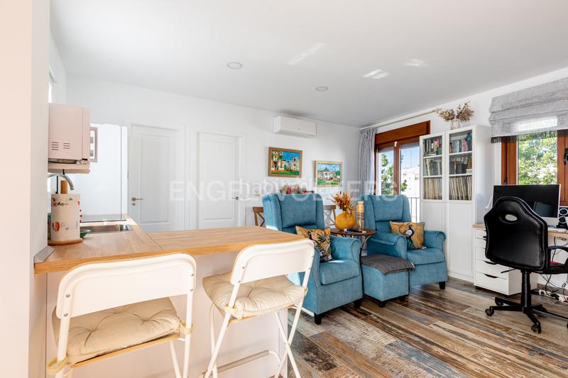 Foto 2f8e7b09-a8a2-4039-866d-3652737a600e. Casa exclusiva vivienda casi a estrenar , a un paso de sevilla, con apartamento independiente. en Utrera