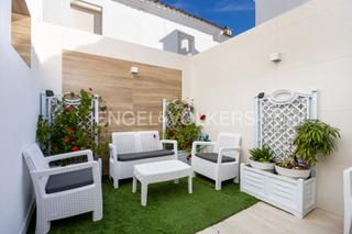 Maison à La Barrosa. Moderno adosado en la playa de la barrosa