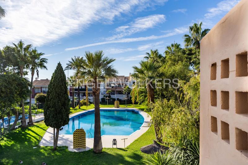 Foto 59c27763-da76-4f82-9b0f-7c0b3d1561cd. Apartament amb calefacció aparcament piscina a La Barrosa Chiclana de la Frontera