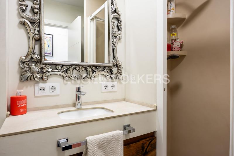 Foto 86b84a03-cc01-4f0e-b891-ee7c002e174d. Apartament amb calefacció aparcament piscina a La Barrosa Chiclana de la Frontera