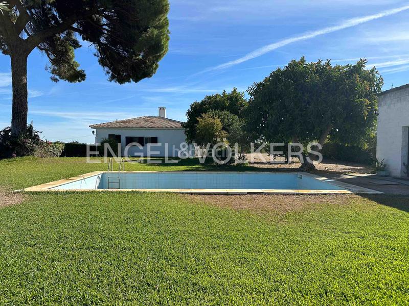 Foto 0ec73c24-9b8b-45de-8805-45288a437813. Mas avec chauffage dans Sanlúcar la Mayor