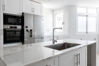 Appartement à La Buhaira. Confort y elegancia en una ubicación inmejorable de sevilla, ner