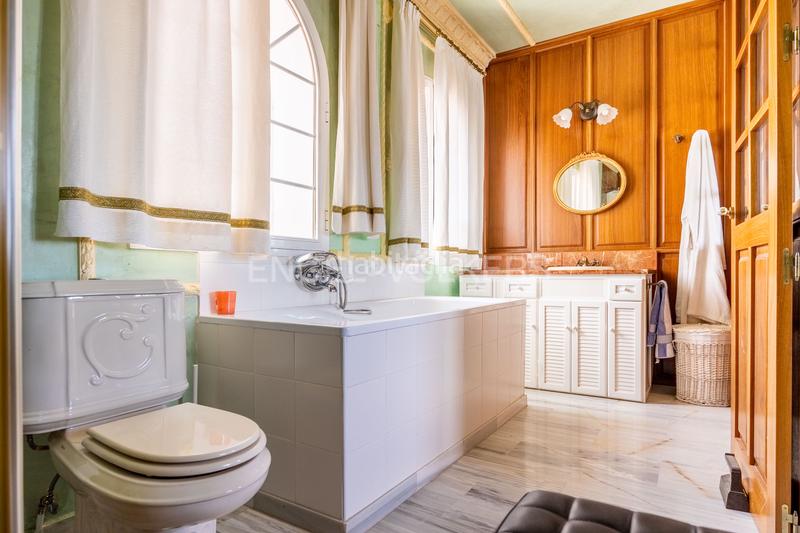 Foto 0f2c2244-1d7c-47e5-9658-0d81b228bf41. Casa con riscaldamento parcheggio piscina in Alfalfa - Santa Cruz Sevilla