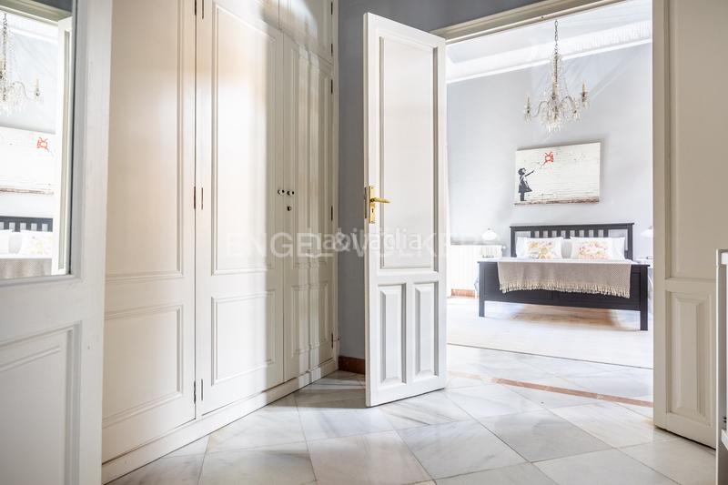 Foto 1fbb5926-55bd-47a2-8f1e-48c50432cf11. Casa con riscaldamento parcheggio piscina in Alfalfa - Santa Cruz Sevilla