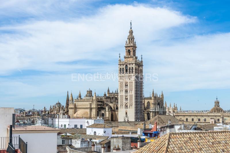 Foto 7355ccb4-6cee-4a14-a71f-9d8644895a73. Casa con riscaldamento parcheggio piscina in Alfalfa - Santa Cruz Sevilla