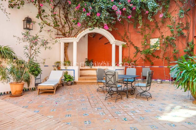 Foto 837cd68f-a990-4c3b-ad0b-49a60159ad7b. Casa con riscaldamento parcheggio piscina in Alfalfa - Santa Cruz Sevilla