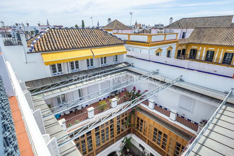 Foto 8563f19c-25ef-4df9-842c-c76648333c3b. Casa con riscaldamento parcheggio piscina in Alfalfa - Santa Cruz Sevilla