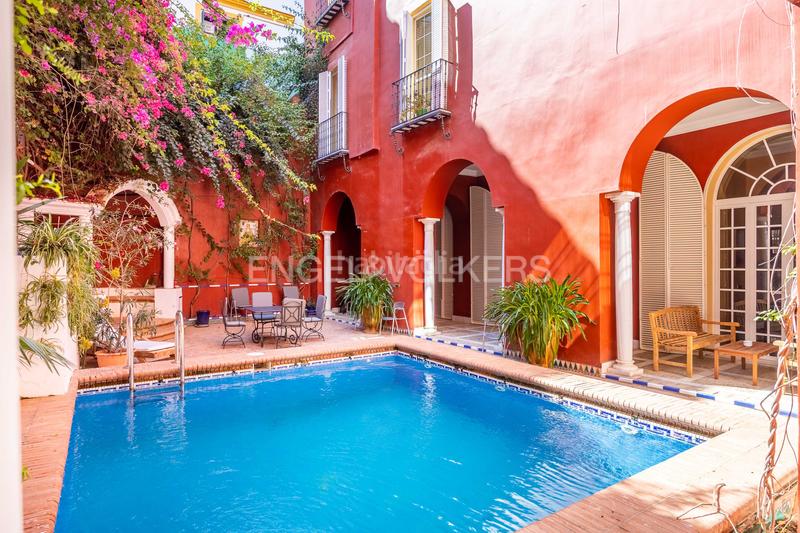 Foto c2f3d43b-0782-44a2-a31a-56218bba68fd. Casa con riscaldamento parcheggio piscina in Alfalfa - Santa Cruz Sevilla