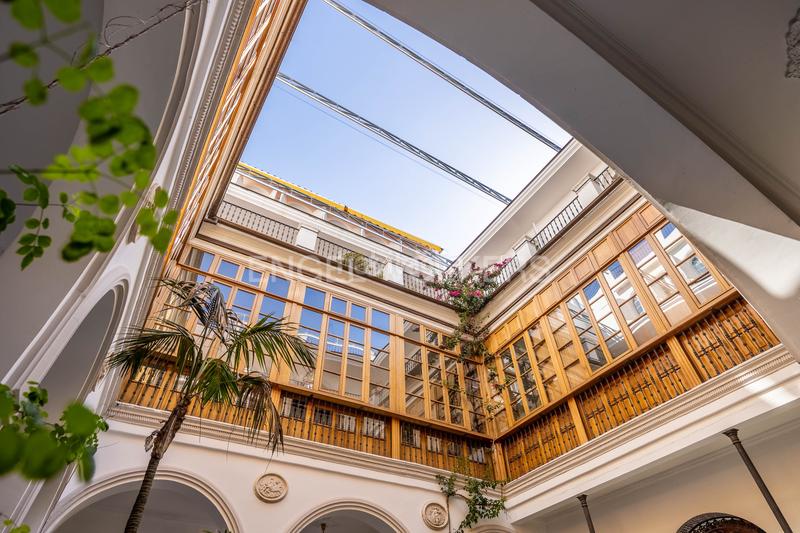 Foto ed384bcf-338c-4c98-ba92-5a03f8670193. Casa con riscaldamento parcheggio piscina in Alfalfa - Santa Cruz Sevilla