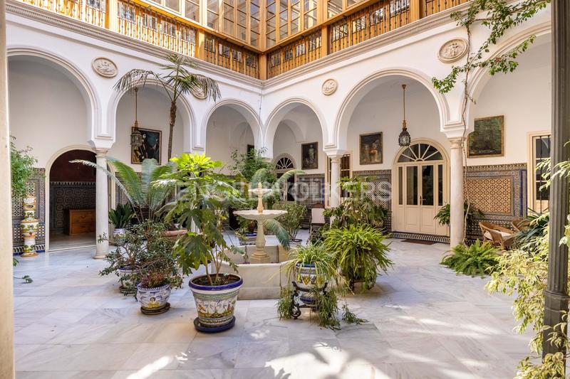 Foto ffb3c806-ad94-4c50-8f94-4af0a1552fcb. Casa con riscaldamento parcheggio piscina in Alfalfa - Santa Cruz Sevilla