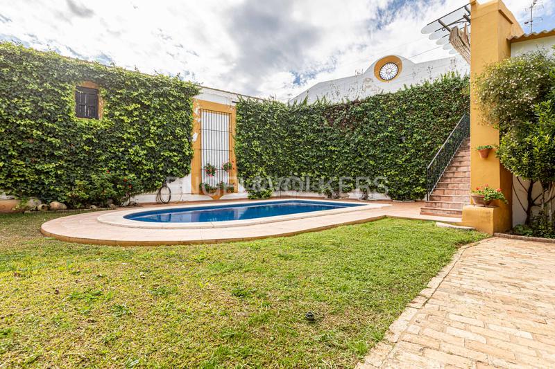 Foto 1eca6679-b05e-41ac-b100-64e5f19fedc1. Casa con riscaldamento parcheggio piscina in Umbrete