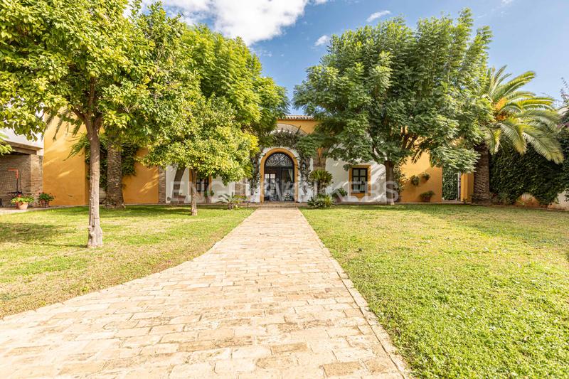 Foto 4c3b49d0-fe4b-42f6-952d-da7e43867685. Casa con riscaldamento parcheggio piscina in Umbrete