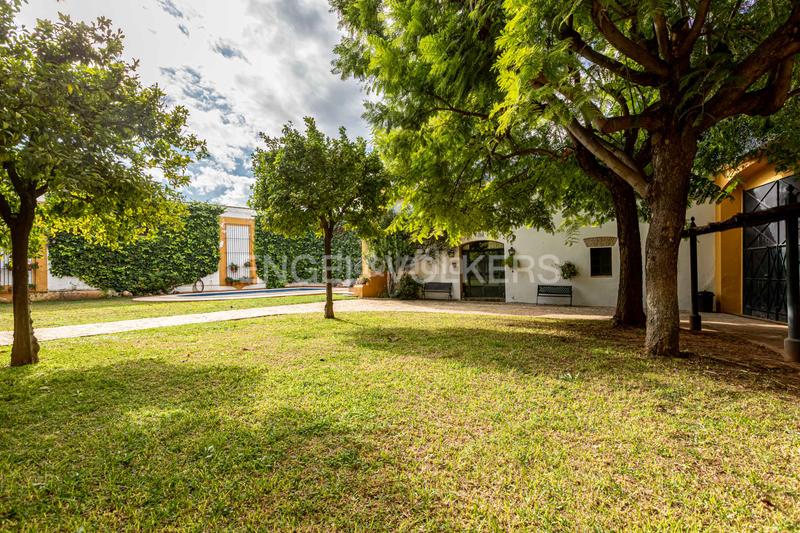 Foto 608a1886-1369-4804-8f8a-bd0a3b01909c. Casa con riscaldamento parcheggio piscina in Umbrete