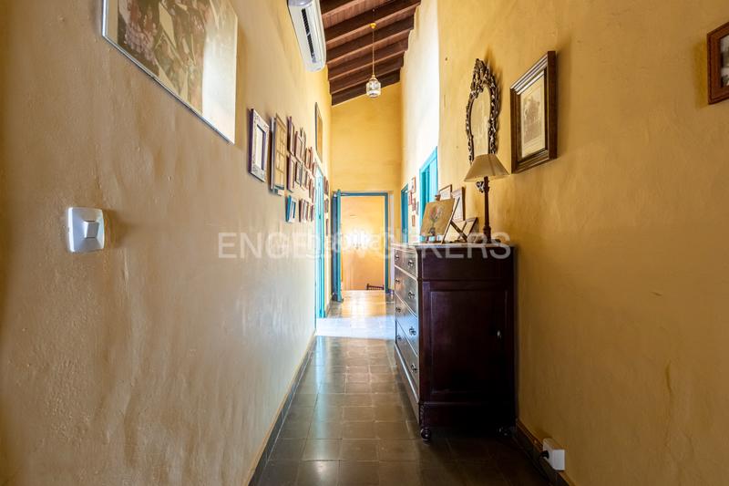Foto 77d9a099-fd94-49a0-b7ee-a3b9a949b462. Casa con riscaldamento parcheggio piscina in Umbrete