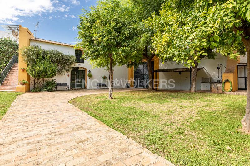 Foto c076b40f-6ff7-4292-98db-4236a08398e2. Casa con riscaldamento parcheggio piscina in Umbrete