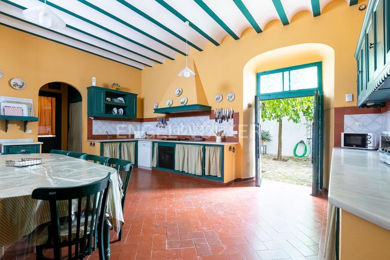 Foto c2d4bfe8-a395-49da-a5f9-bffa80d0bbe7. Casa con riscaldamento parcheggio piscina in Umbrete