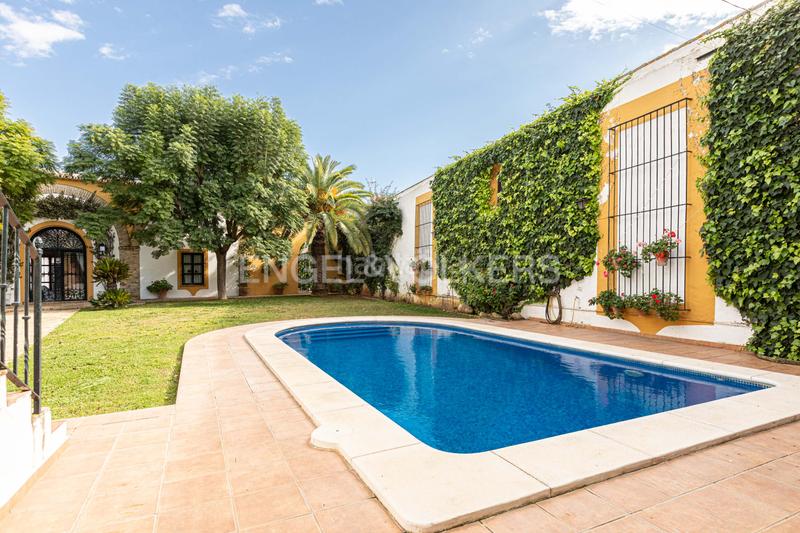 Foto e70520ae-7a87-400b-aee7-403a2c230f13. Casa con riscaldamento parcheggio piscina in Umbrete
