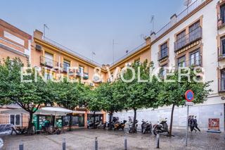 Apartamento en Encarnación - Regina. Piso reformado con balcones junto a las setas en el centro de se
