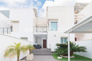 Maison à La Barrosa. Magnífico adosado con piscina cerca de playa de la barrosa en ch