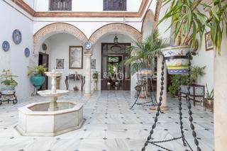 Casa a Écija. Señorial casa palacio en écija