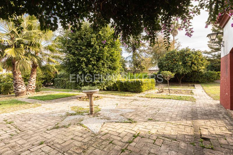 Foto af1e67d1-d4d0-4d5d-9c22-efbe89a7667d. Masía embrujo andaluz en cortijo de más de 3.000 metros dentro de núcleo urbano en Gines
