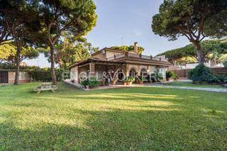 Casa a Las Lagunas - Campano. Un oasis de diseño acogedor y naturaleza