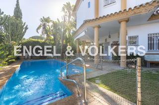 Casa a Las Redes. Exclusivo chalet con licencia turística,  a minutos a pie de la