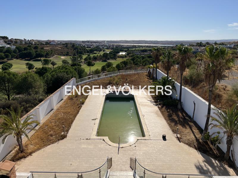 Foto 2275eb70-2f4f-4fb3-a56c-4415d02cabcb. Casa amb calefacció aparcament piscina a Costa Esuri Ayamonte