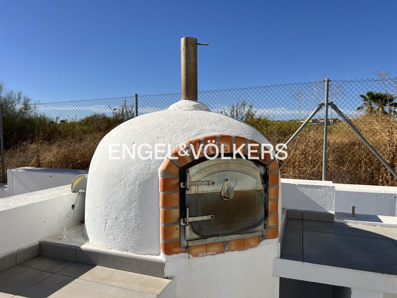 Foto 8a8cfce5-e950-493c-be45-5dc3255f64fe. Casa amb calefacció aparcament piscina a Costa Esuri Ayamonte