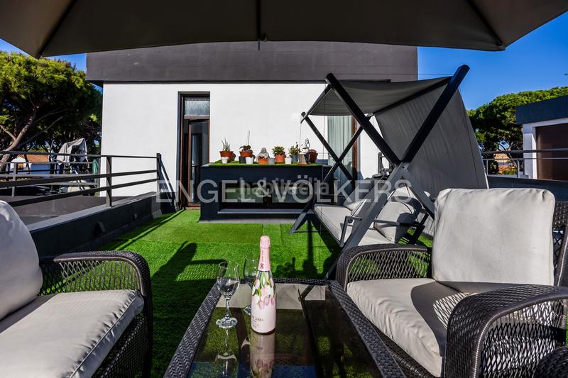 Foto 276fdb91-48e0-4a8a-9919-d9df24369584. Casa con riscaldamento parcheggio piscina in La Barrosa Chiclana de la Frontera