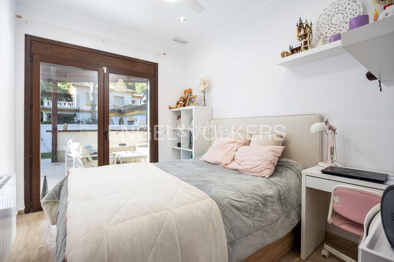 Foto 4f3bf71c-7c82-48e4-8867-0cabcb833b58. Casa con riscaldamento parcheggio piscina in La Barrosa Chiclana de la Frontera