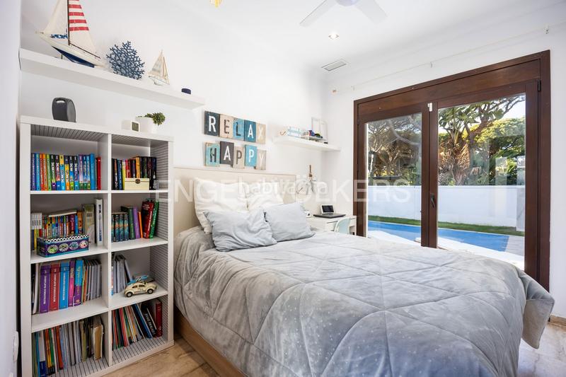 Foto 817b9101-c35e-450d-88df-018c0c32e104. Casa con riscaldamento parcheggio piscina in La Barrosa Chiclana de la Frontera