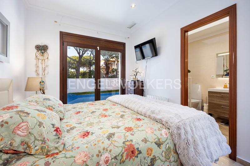 Foto ba0f7032-30bf-40c7-a09c-b15b86d523ca. Casa con riscaldamento parcheggio piscina in La Barrosa Chiclana de la Frontera