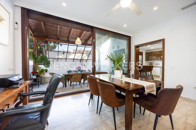 Foto dc1aa714-6655-4d88-980b-702c2b27d5b2. Casa con riscaldamento parcheggio piscina in La Barrosa Chiclana de la Frontera