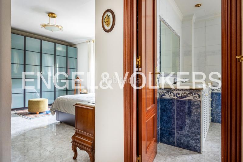 Foto 0bf3578a-64d4-4f4f-8815-9bed0af521a0. Casa con riscaldamento parcheggio in Barrio León Sevilla