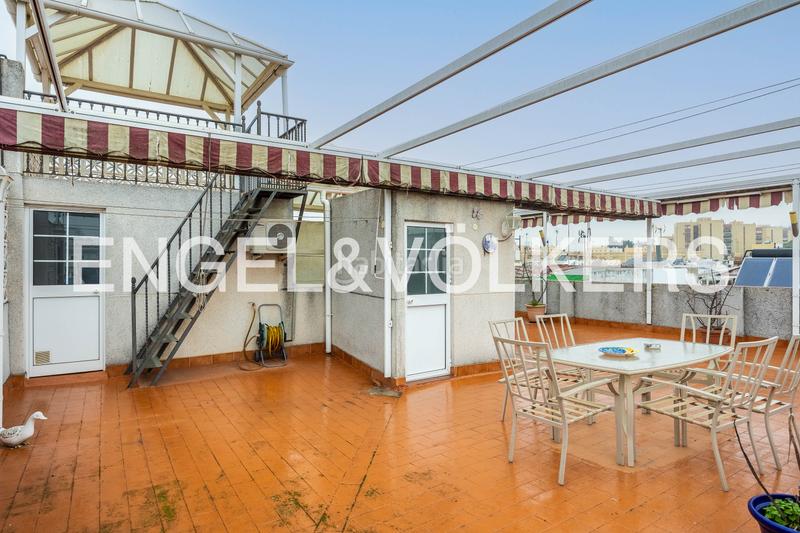 Foto 3d3bcbcd-cf10-401e-b910-8e6925249dac. Casa con riscaldamento parcheggio in Barrio León Sevilla