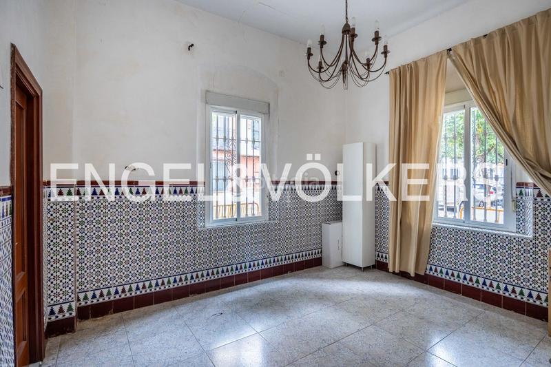 Foto 420bb94c-1bd1-4cd8-be26-d71e7fd844e5. Casa con riscaldamento parcheggio in Barrio León Sevilla