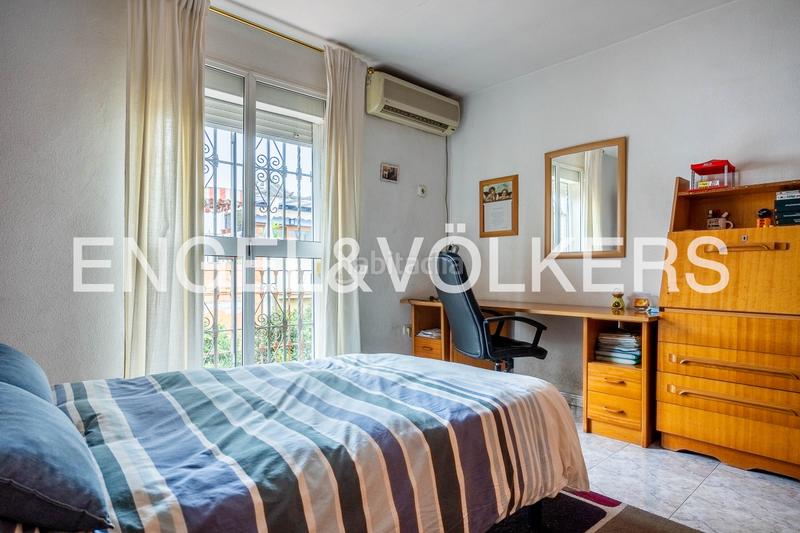 Foto 447c85ba-5530-461b-8bc4-d11851f99f54. Casa con riscaldamento parcheggio in Barrio León Sevilla