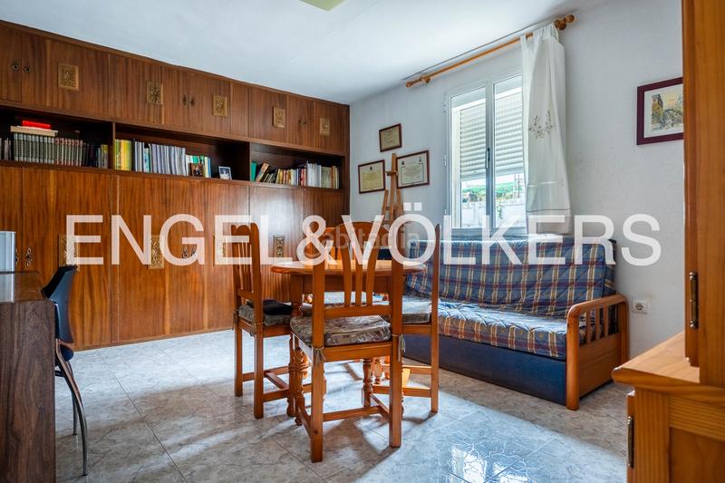 Foto 6cc71d82-0b36-4e29-9544-72cdc2e520b6. Casa con riscaldamento parcheggio in Barrio León Sevilla